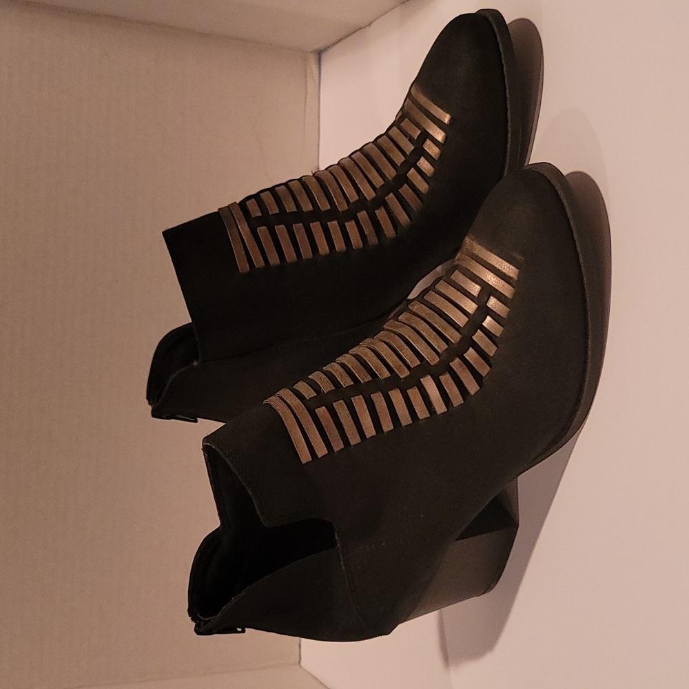 SUGAR bootie heel boots 9.5